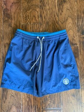 Chubbies 5.5 inch Two-Tone Blue Swim Trunks, size medium